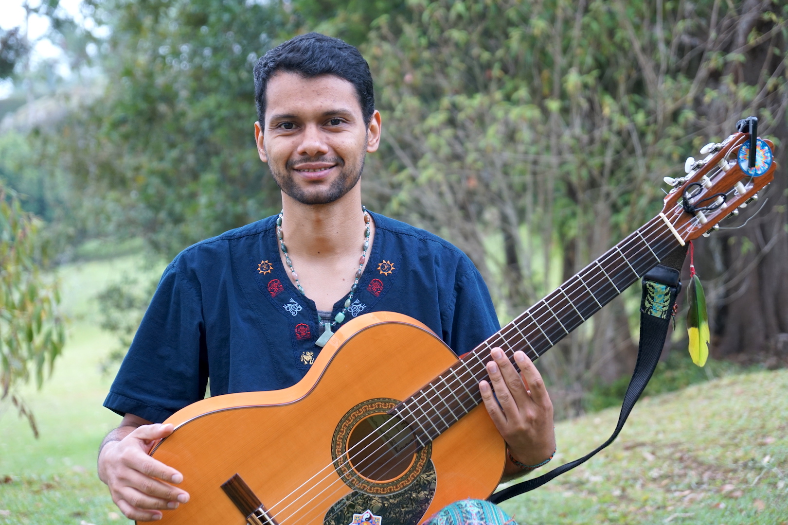 Jhonni Benavides – Musico e Curandero